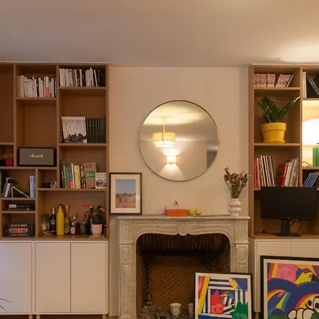 Апартаменты Charming In Montmartre Париж